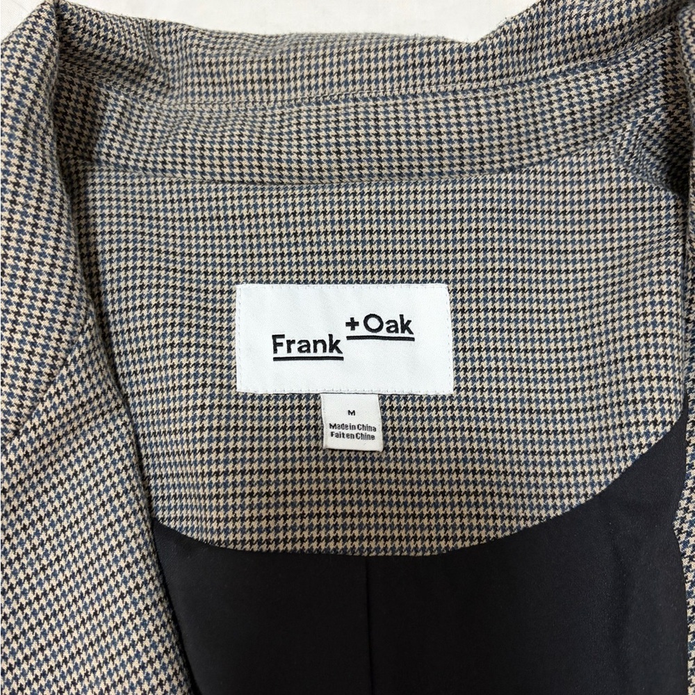 OAK Houndstooth Blazer with Black Lining - Picture 2 of 6
